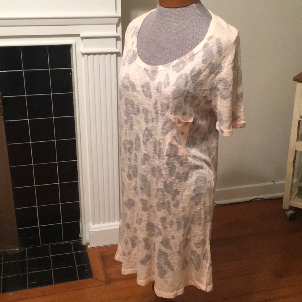 Light pink and leopard dress with pocket